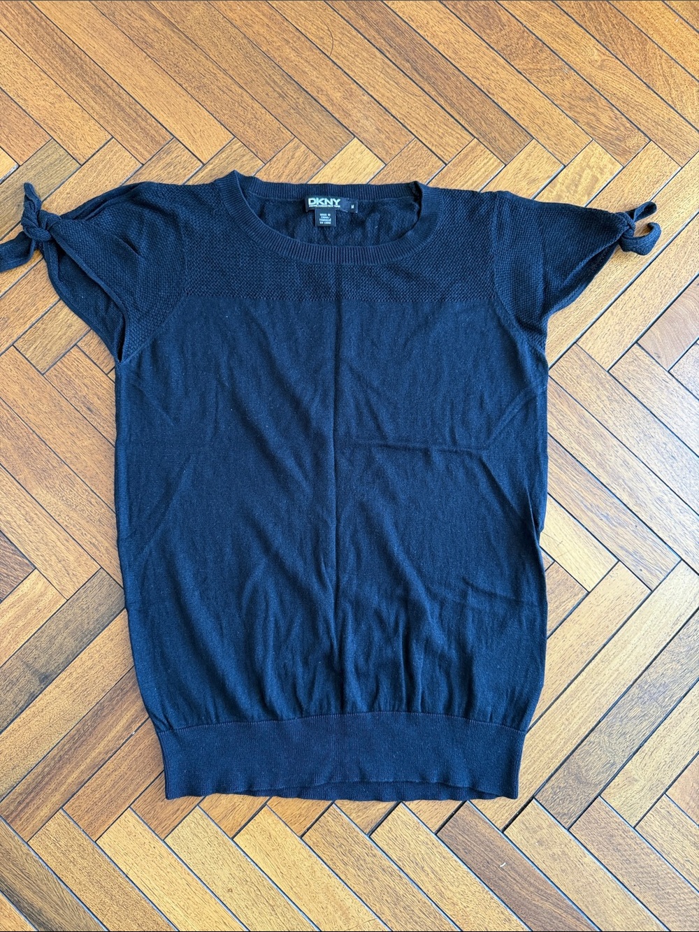 DKNY Black Short Sleeve Silk and Cashmere Knit Top with Tie Sleeve Detail
